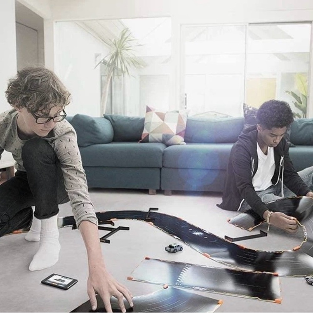 Anki Overdrive Speed Kit Track Set - Picture 4 of 11